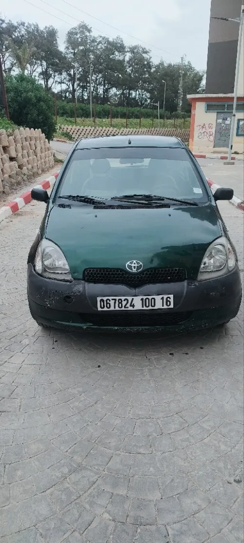 Toyota Yaris 2000 Echo