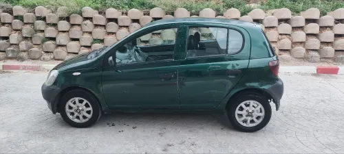 Toyota Yaris 2000 Echo