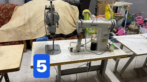 Machine usine chaussures 