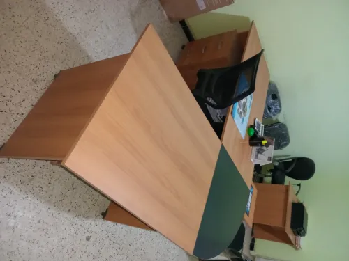 Fabrication de mobiliers de bureau et urbain