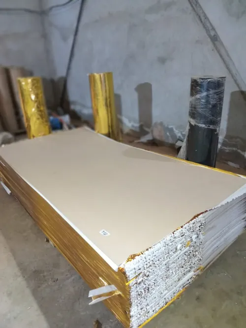 PLACAGE SUR PANNEAUX MDF