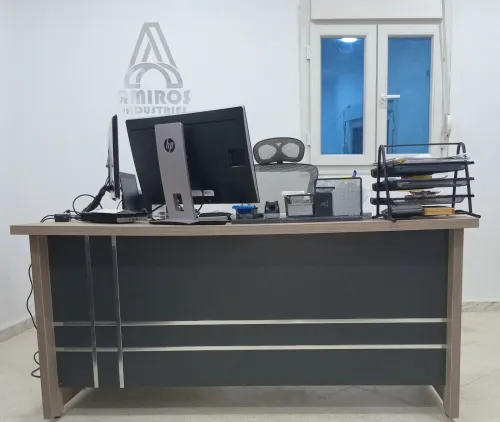Fabrication de mobiliers de bureau et urbain