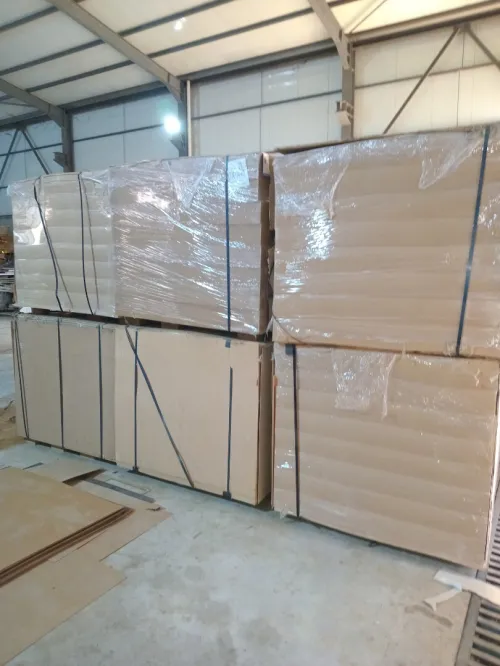 PLACAGE SUR PANNEAUX MDF