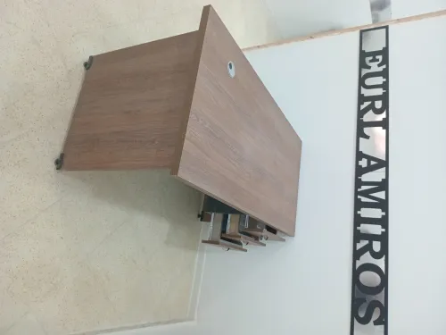 Fabrication de mobiliers de bureau et urbain