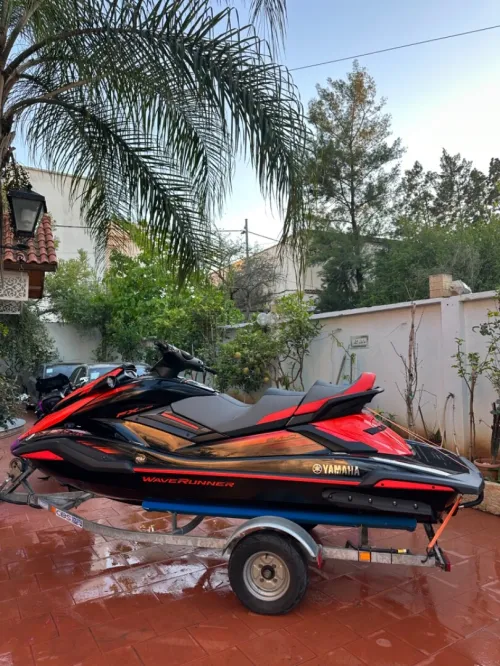 Jet ski