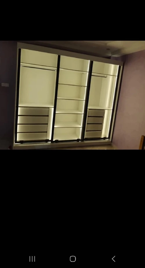 صناعة و تركيب وإعادة إصلاح الاثاث