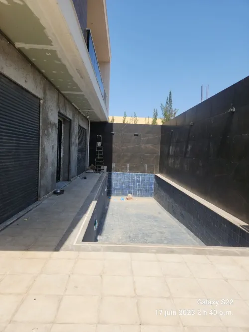 Azurpool pour réalisation piscine et maintenance