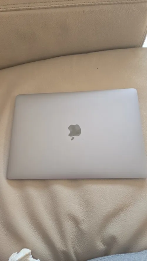 MACBOOKS PRO