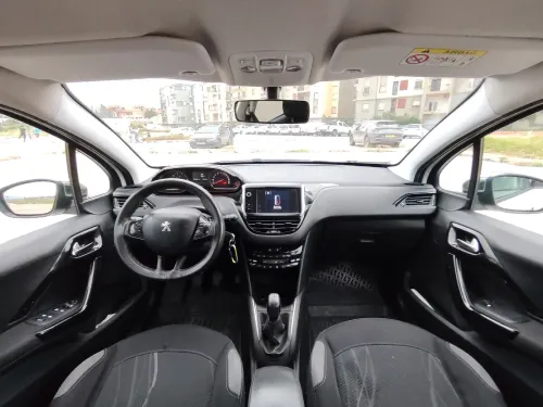 Peugeot 208 2015 Active