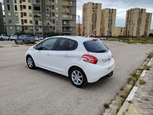Peugeot 208 2015 Active