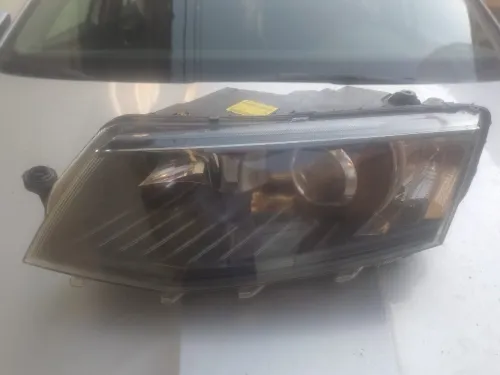 Phare octavia led 