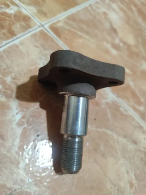 Fusee arriere gauche RENAULT CLIO 2 d'origine cassé France