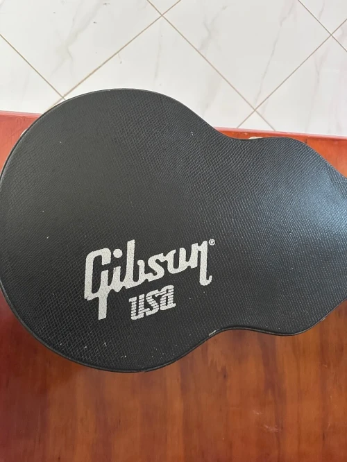 Guitar les paul studio 2011
