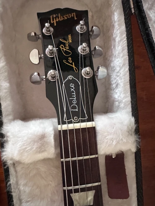 Guitar les paul studio 2011