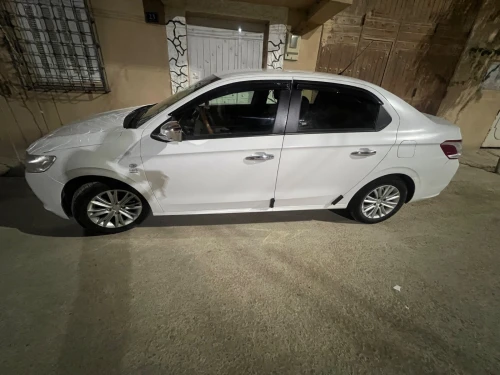Peugeot 301 2013 Allure