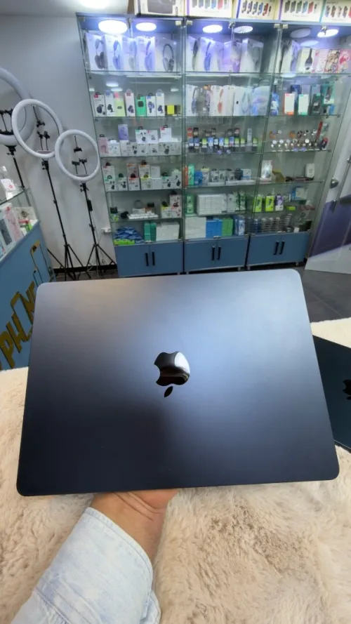 macbook air M2