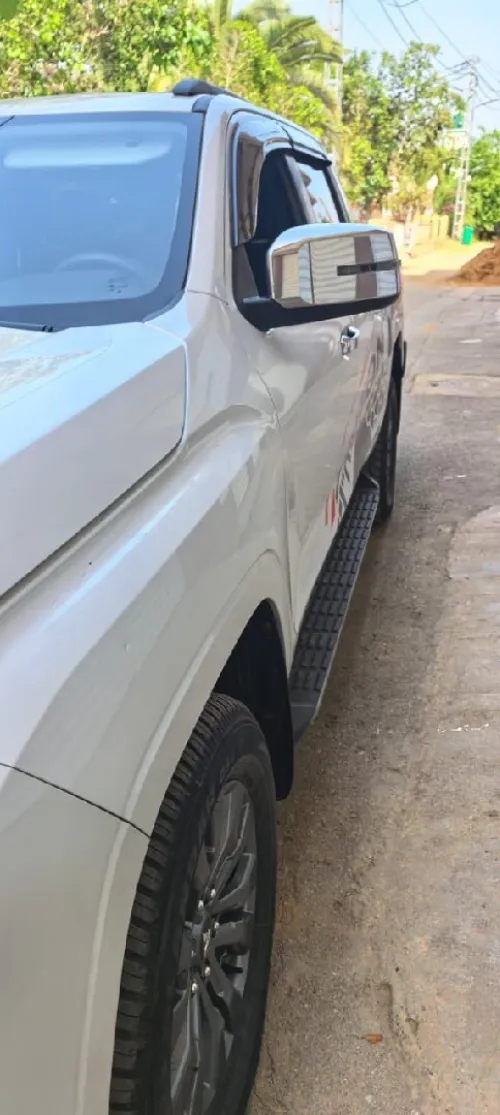 Mitsubishi L200 2025 