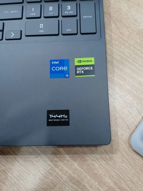 Laptop HP VICTUS i5-13em_16GO_SSD 512GB_VGA_15.6"