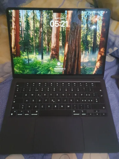 MACBOOK AIR (13-INCH, M3, 2024) iCLOUD