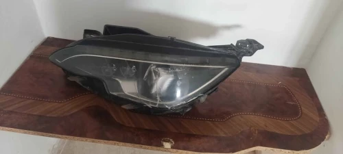 Vends phare LED Peugeot 308 , 2015 للبيع فار لاد ، بيجو 308