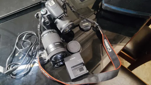 Camera Canon eos 800 D avec obj 250 STM