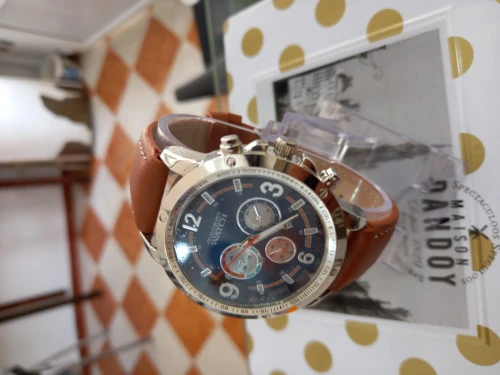 MONTRE VENU DE FRANCE