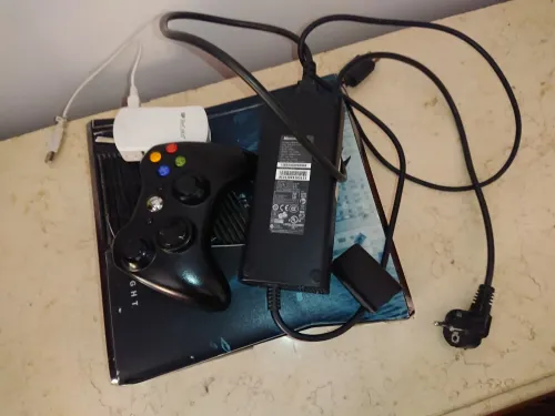 Xbox 360 Slim flashé glitché