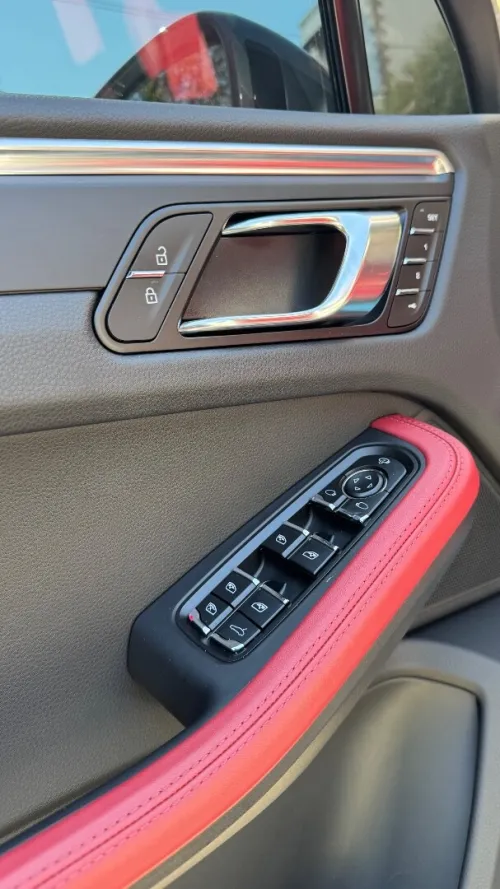 Porsche Macan t 2024 