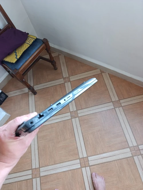 Dell latitude 3520 i5 11 eme génération 8/256 SSD européens caba 