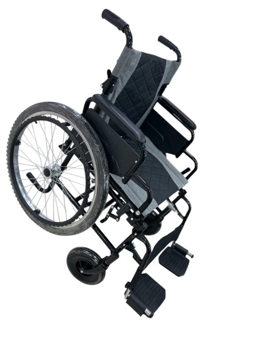 Chaise roulante ultra confortable et solide 