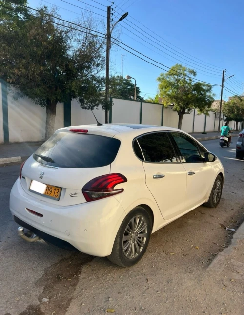 Peugeot 208 2019 Allure Facelift