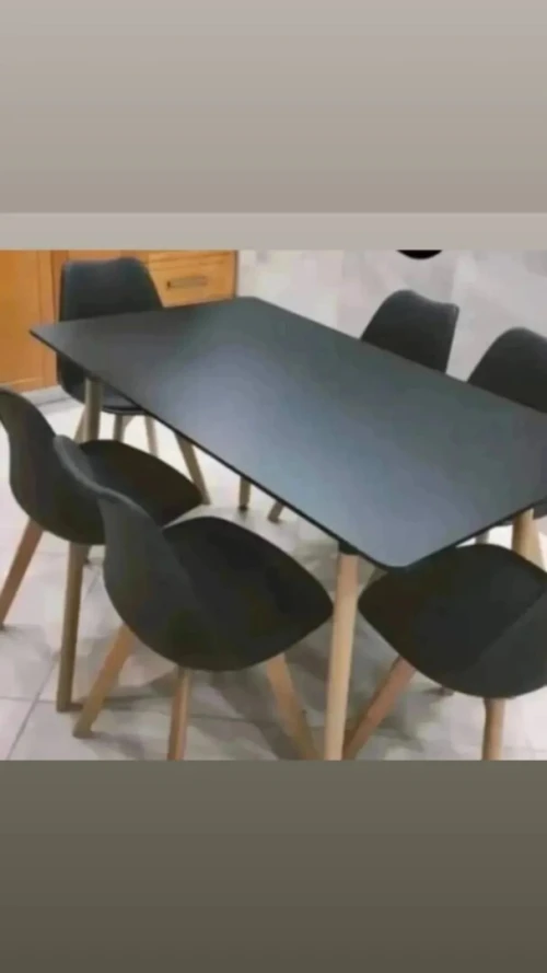 Solde table scandinave avec chaise tulipe 
