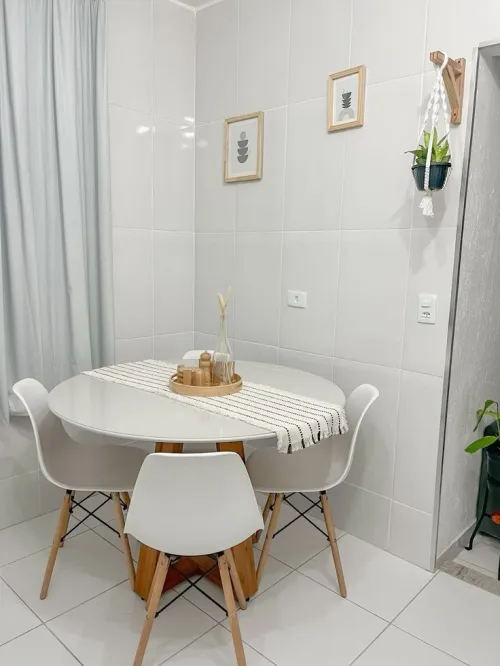Pack Table et chaises scandinaves