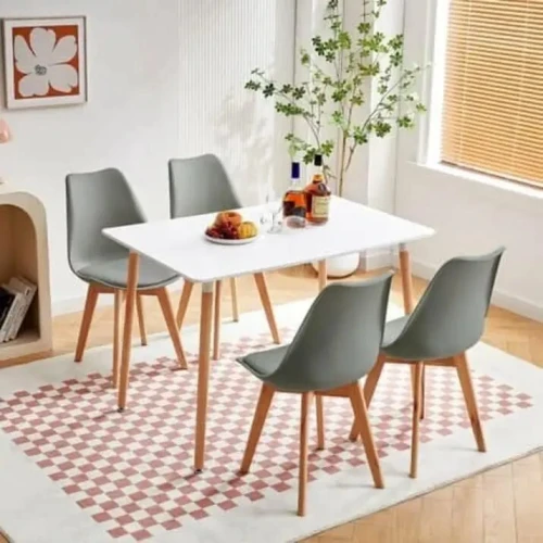 Chaise tulipe en blanc noir gris et Crème