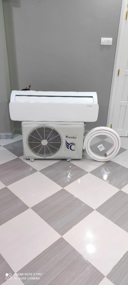 Climatiseur Condor Super Tropicale inventer 24000 btu En très bon état, comme neuf.