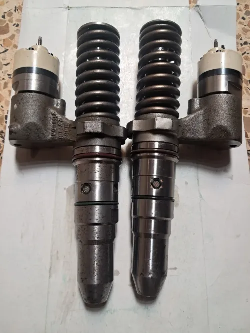 3 Injecteur caterpillar jamais utilisé 