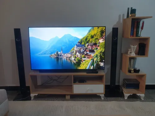 Table basse, meuble télé et un rangement à 4 étages