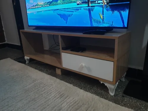 Table basse, meuble télé et un rangement à 4 étages
