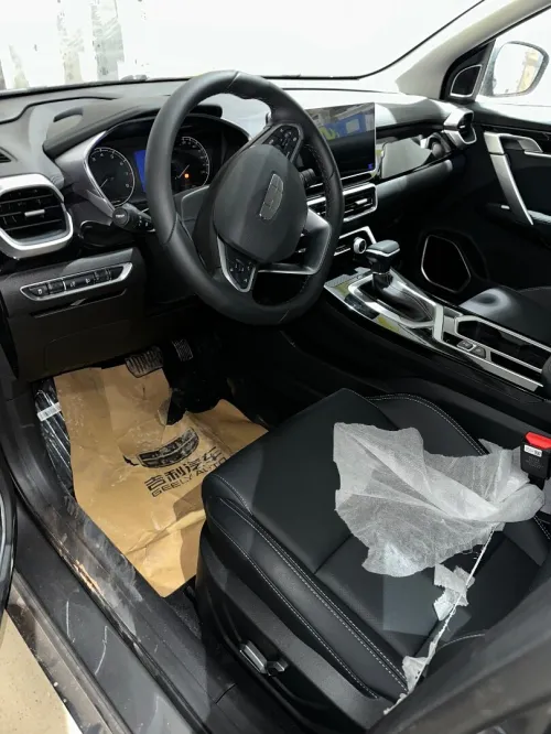 Geely Coolray 2025 