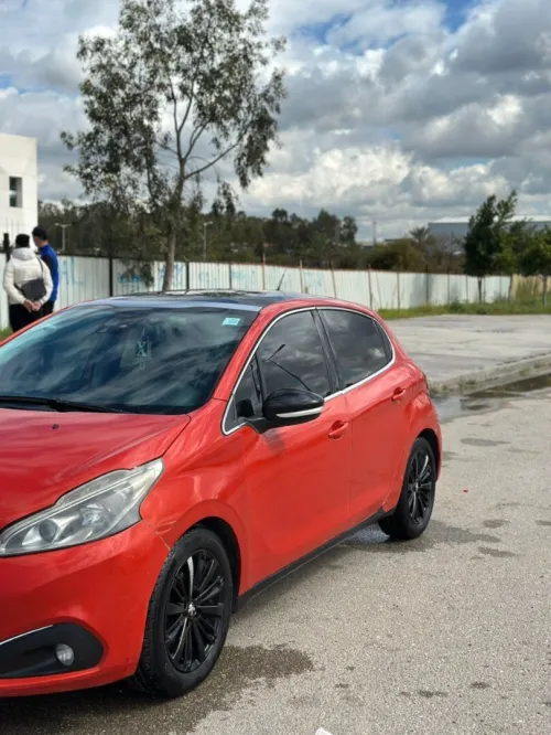 Peugeot 208 2015 Allure Facelift
