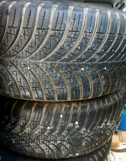 Pneus goodyear 205/55R16
