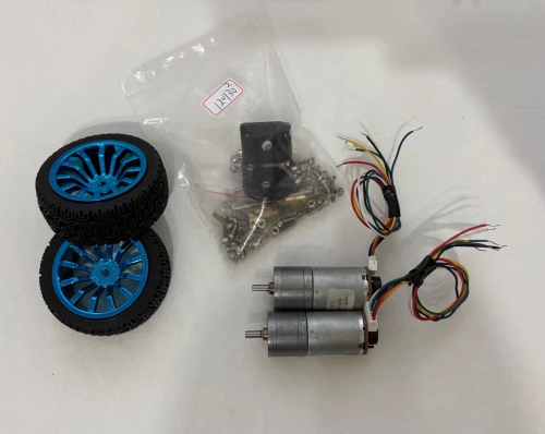 Kit moteurs DC avec encodeur pour robot mobile / voiture RC + roues