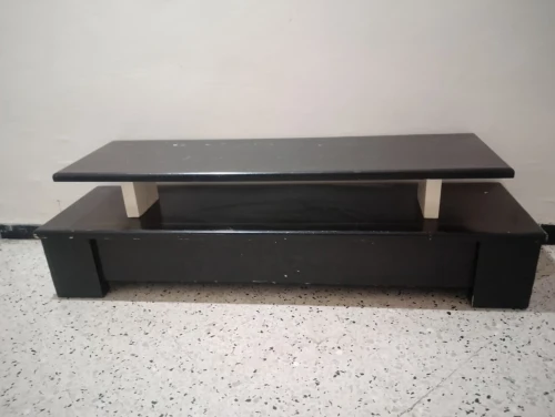 Table basse TV bois rouge