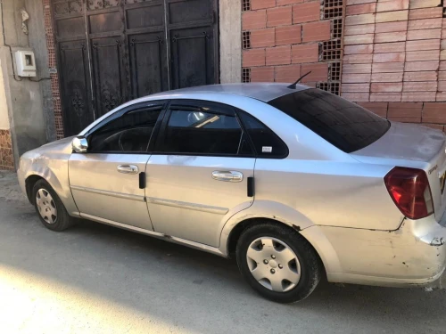 Chevrolet Optra 4 portes 2004 Optra 4 portes