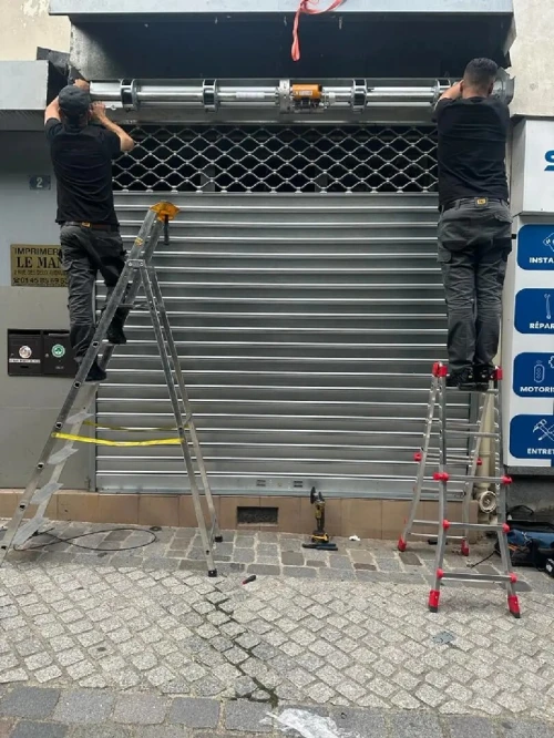 Installation et Réparation de Rideaux Métalliques Électriques et Manuels - Blida