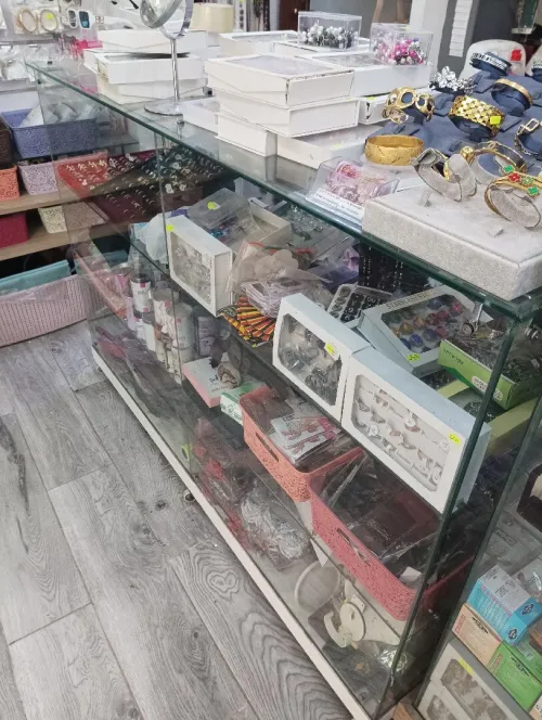 Comptoir et vitrines