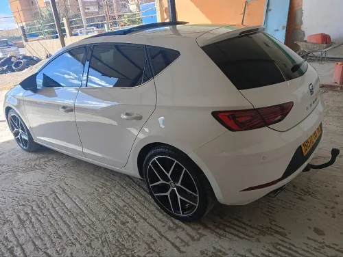 Seat Leon 2019 beats