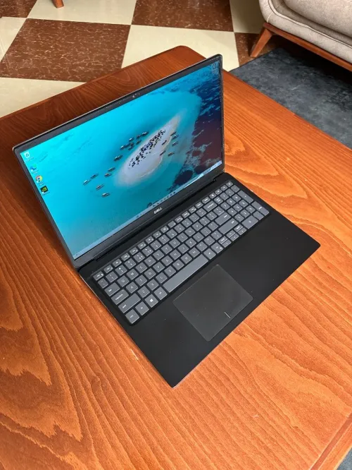 Dell Vostro 5590