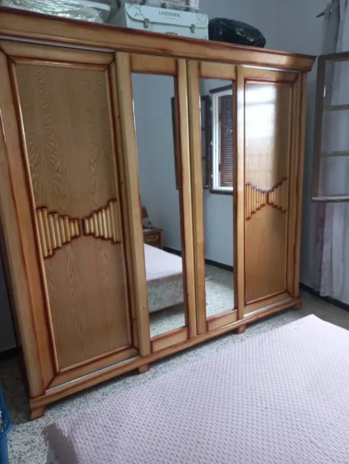 Chambre a coucher très bonne état