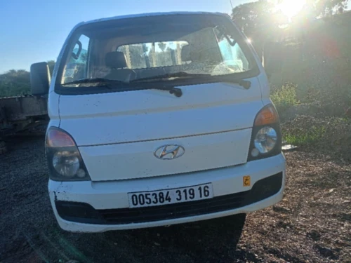 Hyundai H100 